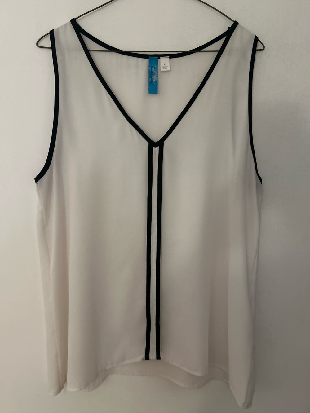 Xhilaration White Sleeveless Chiffon Top with Black Trim